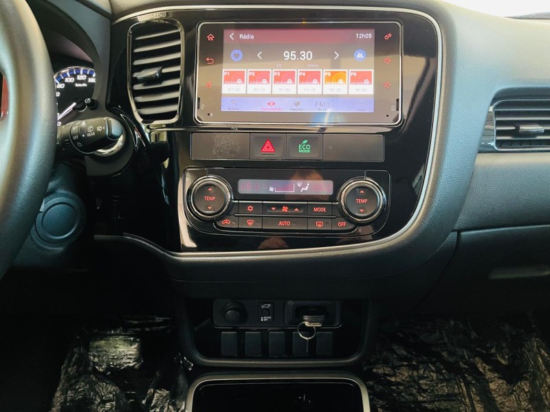 OUTLANDER 3.0 GT 4X4 V6 24V GASOLINA 4P AUTOMÁTICO - 2018 - CAXIAS DO SUL