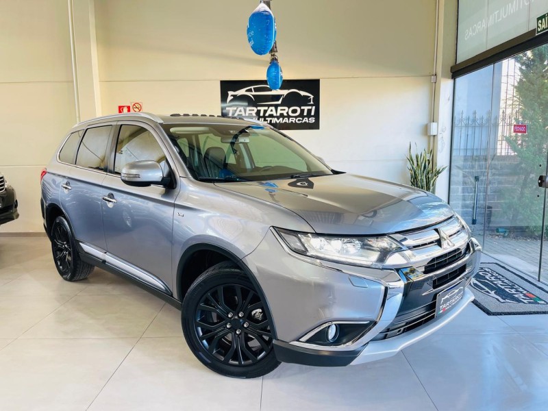 OUTLANDER 3.0 GT 4X4 V6 24V GASOLINA 4P AUTOMÁTICO - 2018 - CAXIAS DO SUL