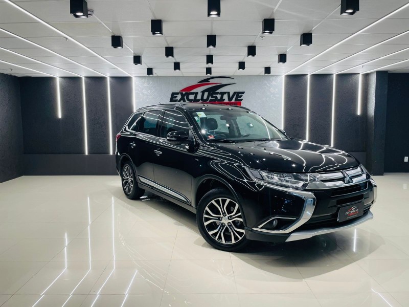 OUTLANDER 3.0 GT 4X4 V6 24V GASOLINA 4P AUTOMÁTICO - 2016 - CAXIAS DO SUL