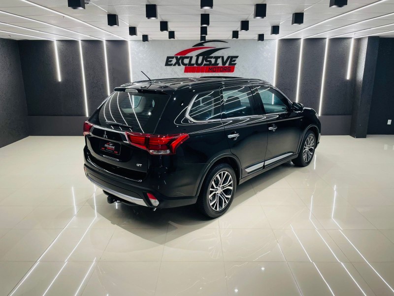 OUTLANDER 3.0 GT 4X4 V6 24V GASOLINA 4P AUTOMÁTICO - 2016 - CAXIAS DO SUL