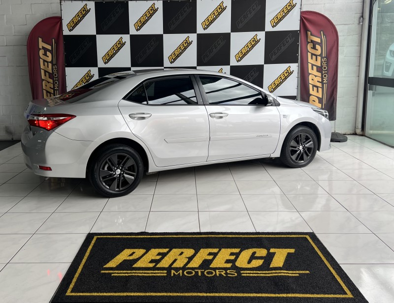 COROLLA 1.8 GLI 16V FLEX 4P AUTOMÁTICO - 2015 - PORTãO