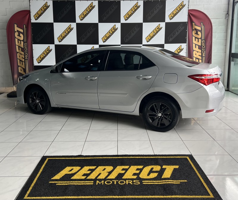 COROLLA 1.8 GLI 16V FLEX 4P AUTOMÁTICO - 2015 - PORTãO
