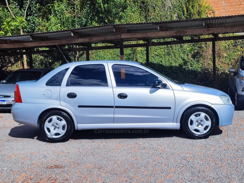 CORSA 1.0 MPFI SEDAN 8V GASOLINA 4P MANUAL - 2003 - FARROUPILHA