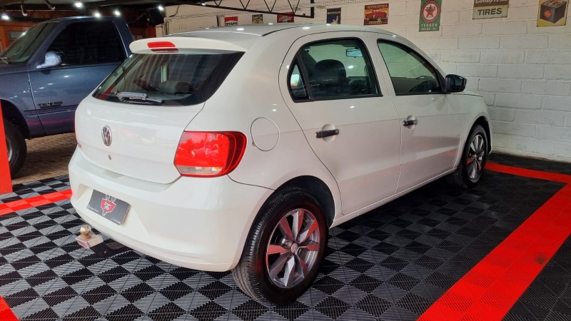 GOL 1.0 MI SPECIAL 8V FLEX 4P MANUAL - 2015 - TEUTôNIA