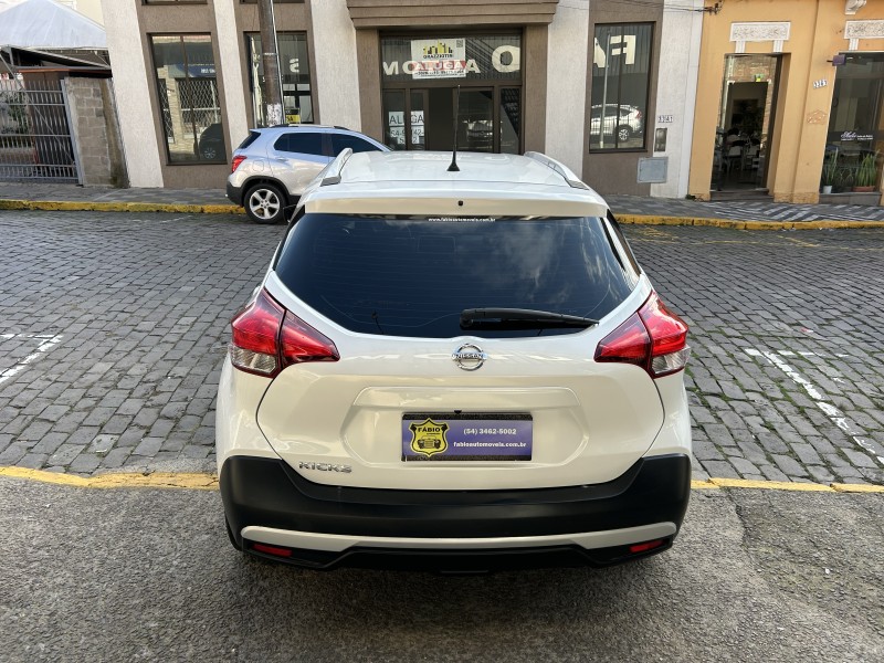 KICKS  - 2020 - GARIBALDI