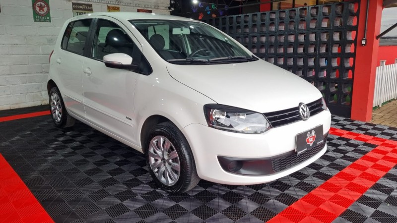 FOX 1.6 MI ITREND 8V FLEX 4P MANUAL - 2013 - TEUTôNIA
