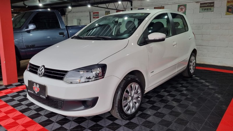 FOX 1.6 MI ITREND 8V FLEX 4P MANUAL - 2013 - TEUTôNIA