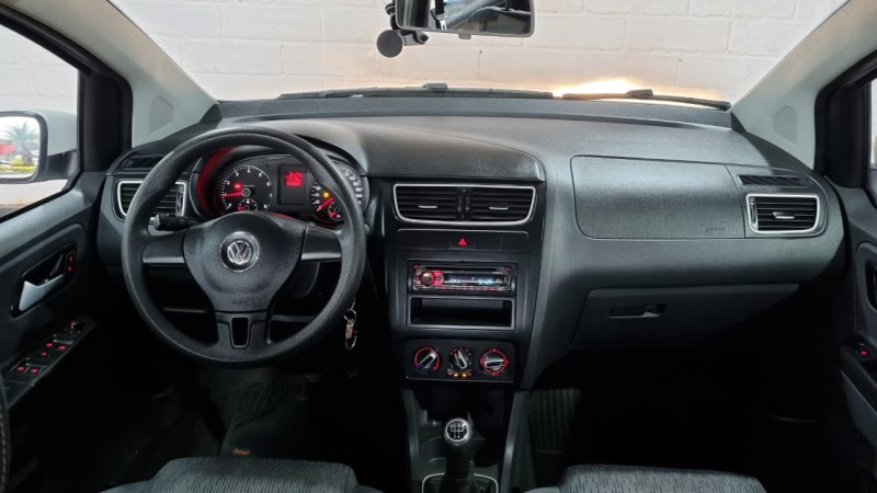 FOX 1.6 MI ITREND 8V FLEX 4P MANUAL - 2013 - TEUTôNIA