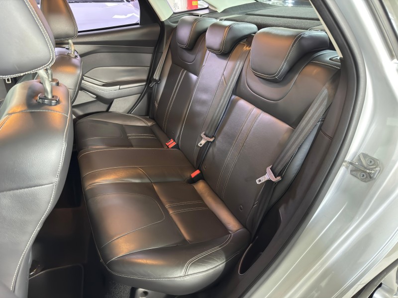 FOCUS 2.0 SE SEDAN 16V FLEX 4P AUTOMÁTICO - 2014 - CAXIAS DO SUL