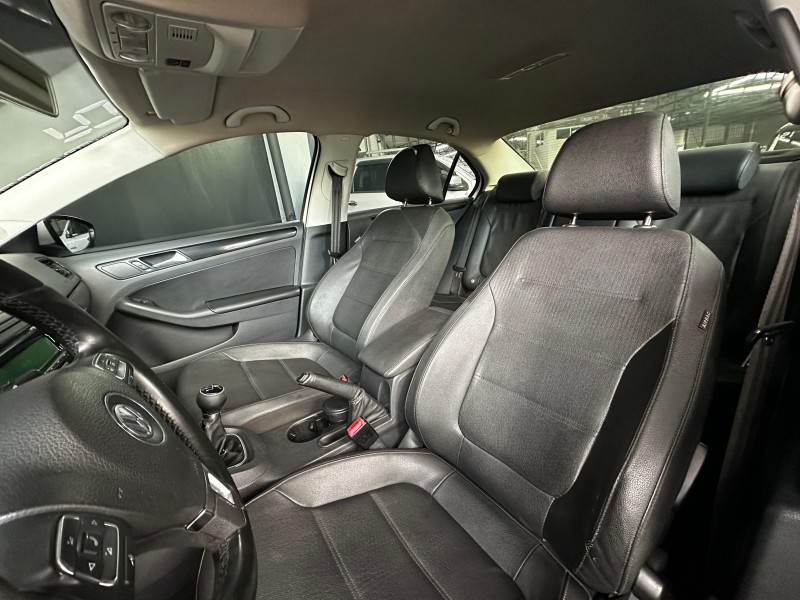 JETTA 2.0 COMFORTLINE FLEX 4P MANUAL - 2012 - CAXIAS DO SUL