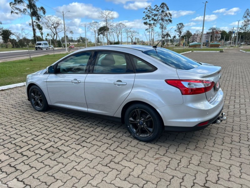 FOCUS 2.0 16V FLEX 4P AUTOMÁTICO - 2014 - LAJEADO
