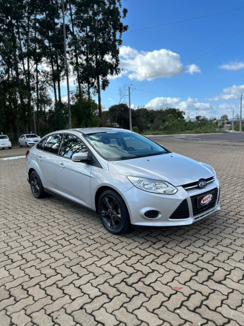 focus 2.0 16v flex 4p automatico 2014 lajeado