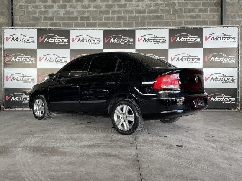 VOYAGE 1.6 MI 8V FLEX 4P AUTOMÁTICO - 2010 - PAROBé