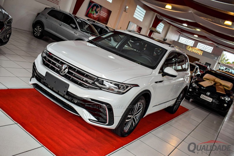 TIGUAN 2.0 ALLSPACE R-LINE 300 TSI GASOLINA 4P AUTOMÁTICO - 2025 - SANTA CRUZ DO SUL