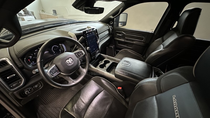 3500 LARAMIE 6.7 CD 4X4 TURBO DIESEL 4P AUTOMÁTICO - 2024 - CAXIAS DO SUL