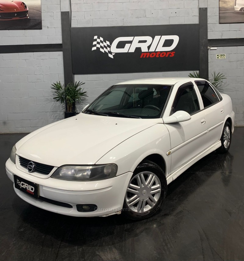 VECTRA 2.2 MPFI GLS 8V GASOLINA 4P MANUAL