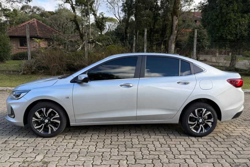 ONIX 1.0	PREMIER PLUS 12V TURBO FLEX 4P AUTOMÁTICO - 2023 - CANELA