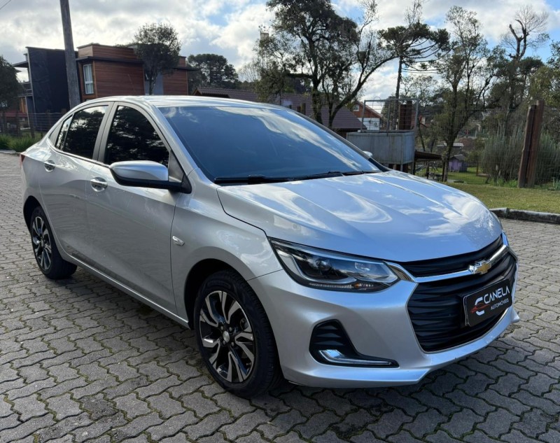 ONIX 1.0	PREMIER PLUS 12V TURBO FLEX 4P AUTOMÁTICO - 2023 - CANELA