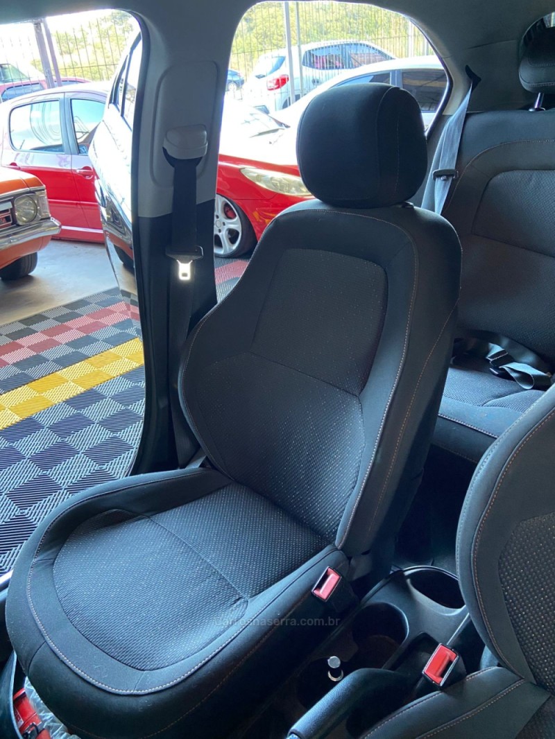 ONIX 1.0 MPFI LT 8V FLEX 4P MANUAL - 2014 - CAXIAS DO SUL