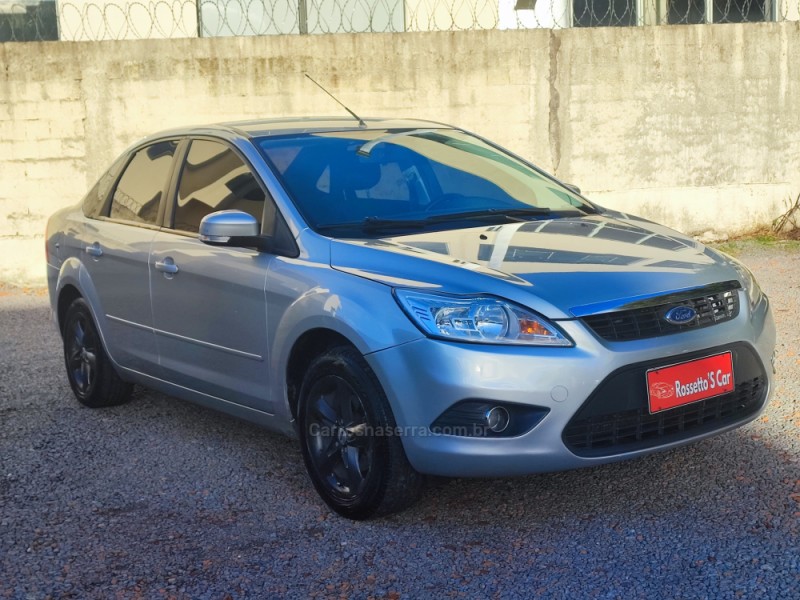 FOCUS 2.0 GLX 16V GASOLINA 4P MANUAL - 2011 - FARROUPILHA