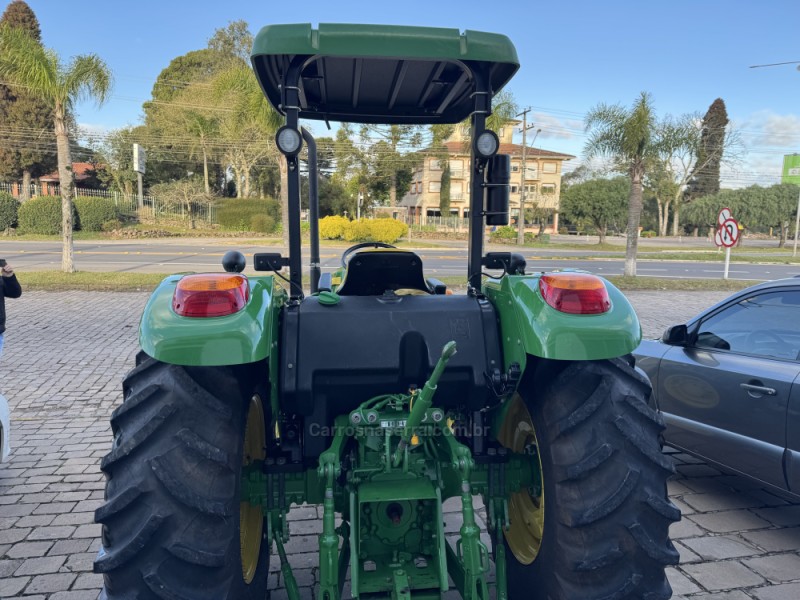 TRATOR 5080 E  - 2021 - VERANóPOLIS