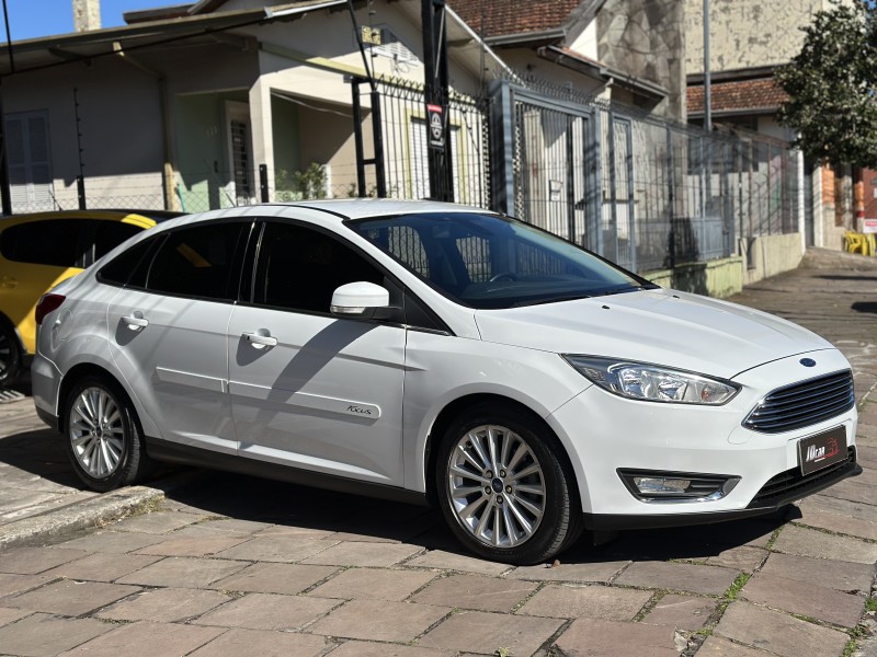 FOCUS 2.0 TITANIUM FASTBACK 16V FLEX 4P AUTOMÁTICO - 2016 - CAXIAS DO SUL