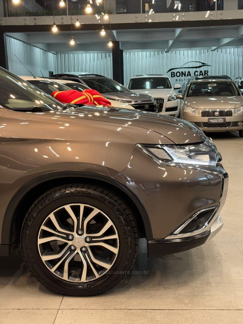 OUTLANDER 2.2 4X4 16V DIESEL 4P AUTOMÁTICO - 2016 - CAXIAS DO SUL