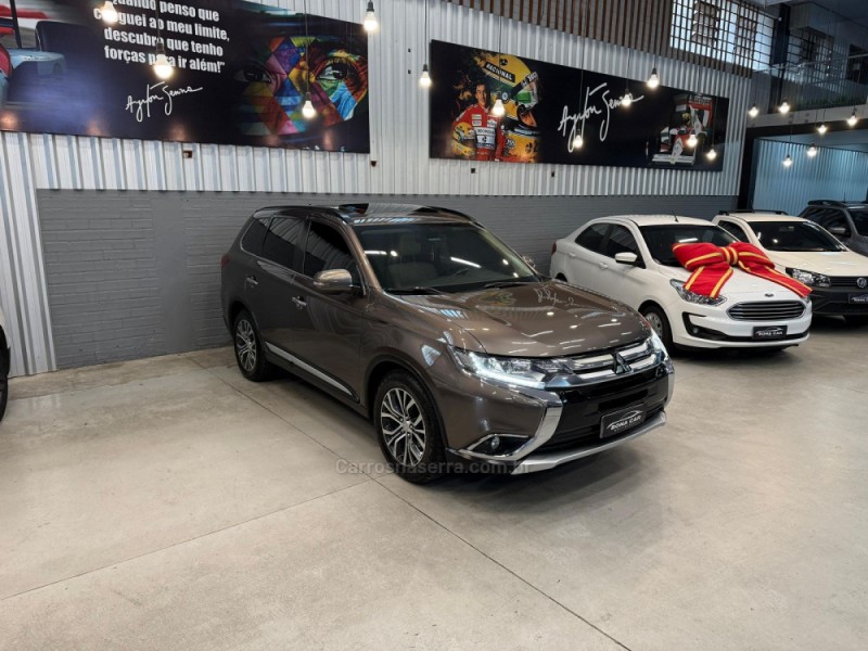 OUTLANDER 2.2 4X4 16V DIESEL 4P AUTOMÁTICO - 2016 - CAXIAS DO SUL
