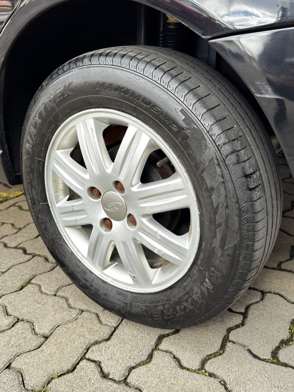 FOCUS 1.6 GLX 8V FLEX 4P MANUAL - 2009 - CAXIAS DO SUL