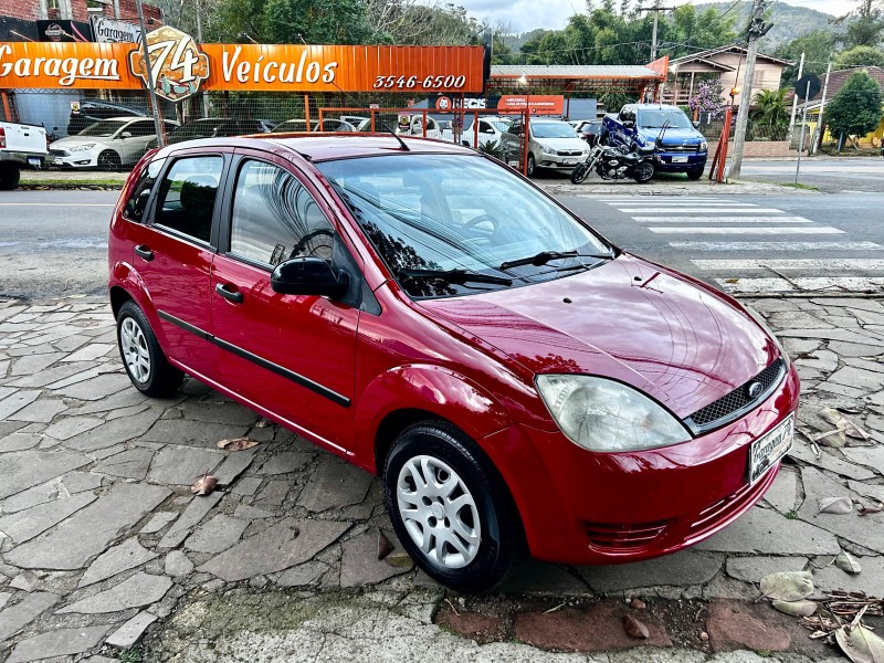 FIESTA 1.0 MPI 8V GASOLINA 4P MANUAL - 2005 - TRêS COROAS