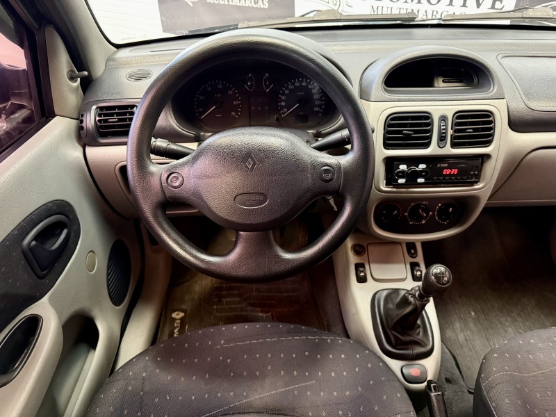 CLIO 1.0 EXPRESSION SEDAN 16V FLEX 4P MANUAL - 2004 - CAXIAS DO SUL