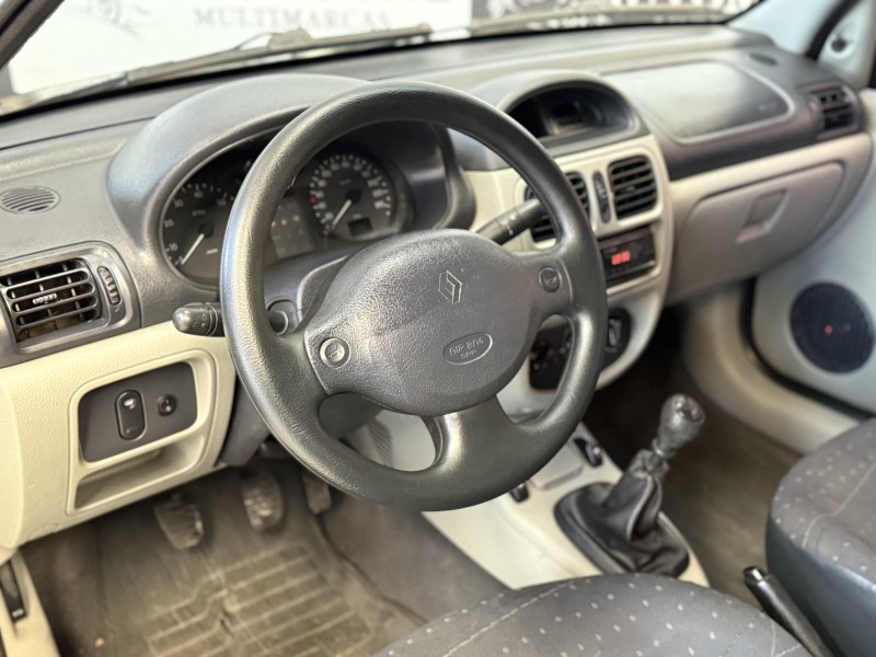 CLIO 1.0 EXPRESSION SEDAN 16V FLEX 4P MANUAL - 2004 - CAXIAS DO SUL