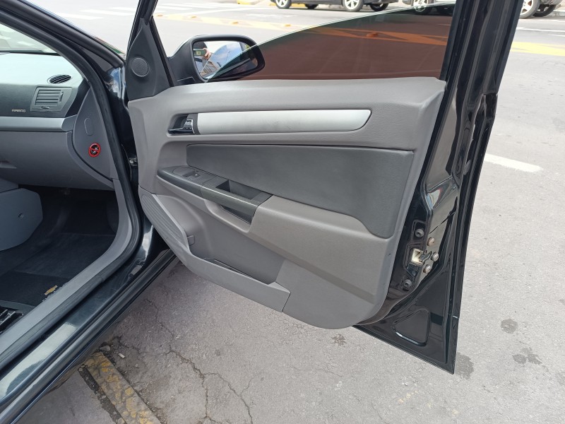 VECTRA 2.0 MPFI ELEGANCE 8V 140CV FLEX 4P AUTOMÁTICO - 2011 - FLORES DA CUNHA