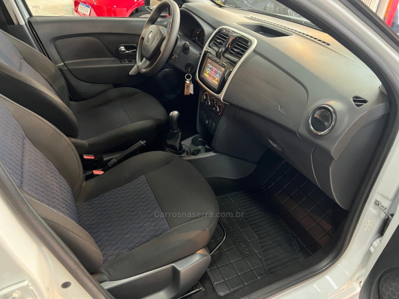 SANDERO 1.6 EXPRESSION 8V FLEX 4P MANUAL - 2017 - CAXIAS DO SUL
