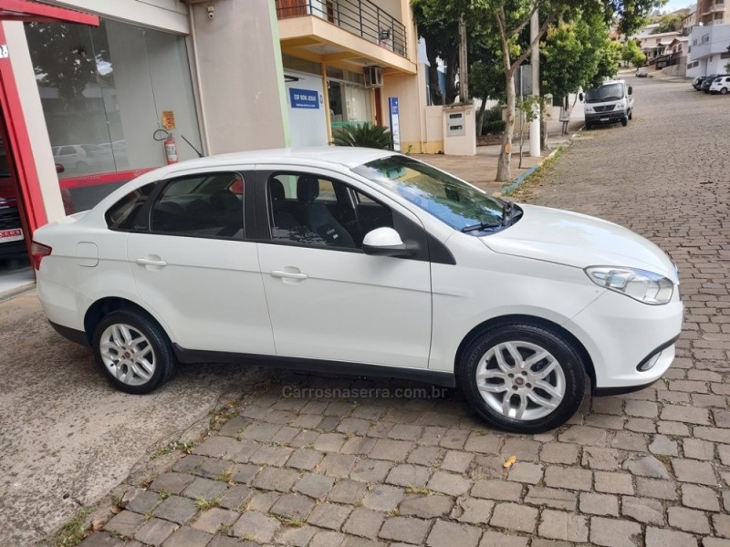 GRAND SIENA 1.6 MPI ESSENCE SUBLIME 16V FLEX 4P AUTOMATIZADO - 2017 - GUAPORé