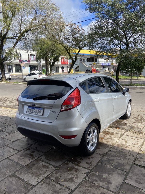 FIESTA 1.6 SE HATCH 16V FLEX 4P MANUAL - 2014 - FARROUPILHA