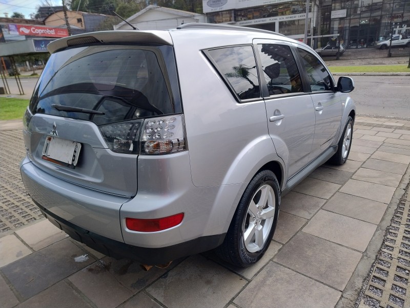 OUTLANDER 2.4 4X4 16V GASOLINA 4P AUTOMÁTICO - 2009 - CAXIAS DO SUL