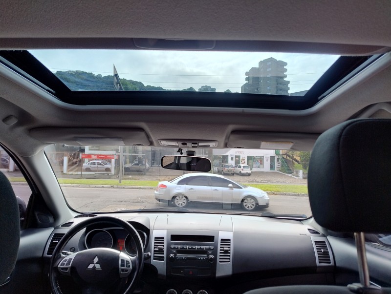 OUTLANDER 2.4 4X4 16V GASOLINA 4P AUTOMÁTICO - 2009 - CAXIAS DO SUL