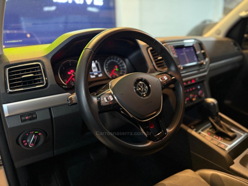 AMAROK 3.0 V6 TDI HIGHLINE CD DIESEL 4MOTION AUTOMÁTICO - 2023 - SãO LEOPOLDO