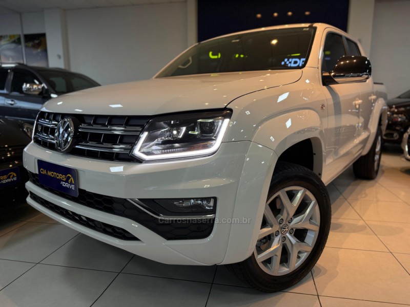 AMAROK 3.0 V6 TDI HIGHLINE CD DIESEL 4MOTION AUTOMÁTICO
