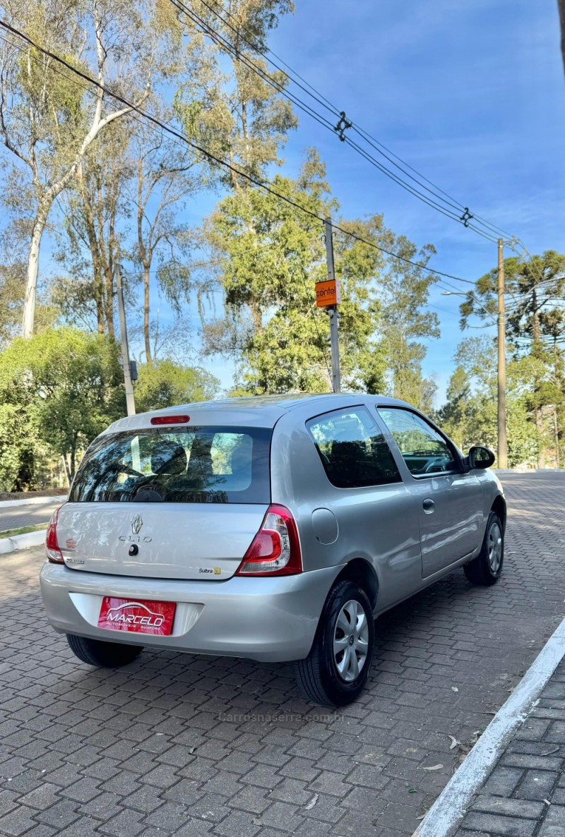 CLIO 1.0 AUTHENTIQUE 16V FLEX 2P MANUAL - 2013 - GUAPORé
