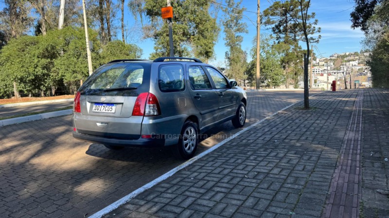 PALIO 1.4 MPI FIRE ELX WEEKEND 8V FLEX 4P MANUAL - 2006 - GUAPORé