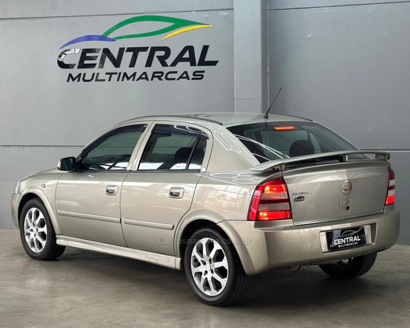 ASTRA 2.0 MPFI ADVANTAGE 8V FLEX 4P MANUAL - 2010 - VACARIA