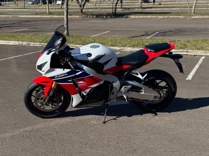 CBR 1000RR FIREBLADE - 2013 - BENTO GONçALVES