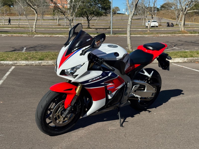 CBR 1000RR FIREBLADE - 2013 - BENTO GONçALVES