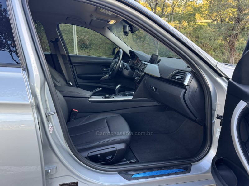 320I 2.0 16V TURBO ACTIVE FLEX 4P AUTOMÁTICO - 2018 - NOVA ARAçá