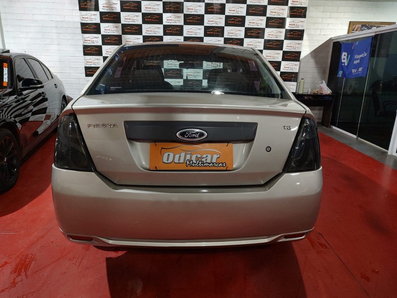 FIESTA 1.6 MPI SEDAN 8V FLEX 4P MANUAL - 2012 - CAXIAS DO SUL