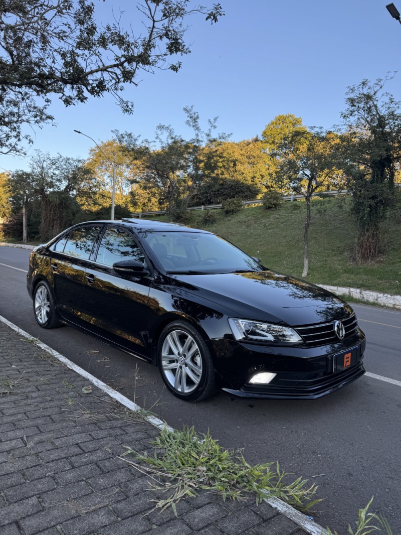 JETTA 2.0 TSI HIGHLINE 211CV GASOLINA 4P DSG - 2016 - NOVA ARAçá
