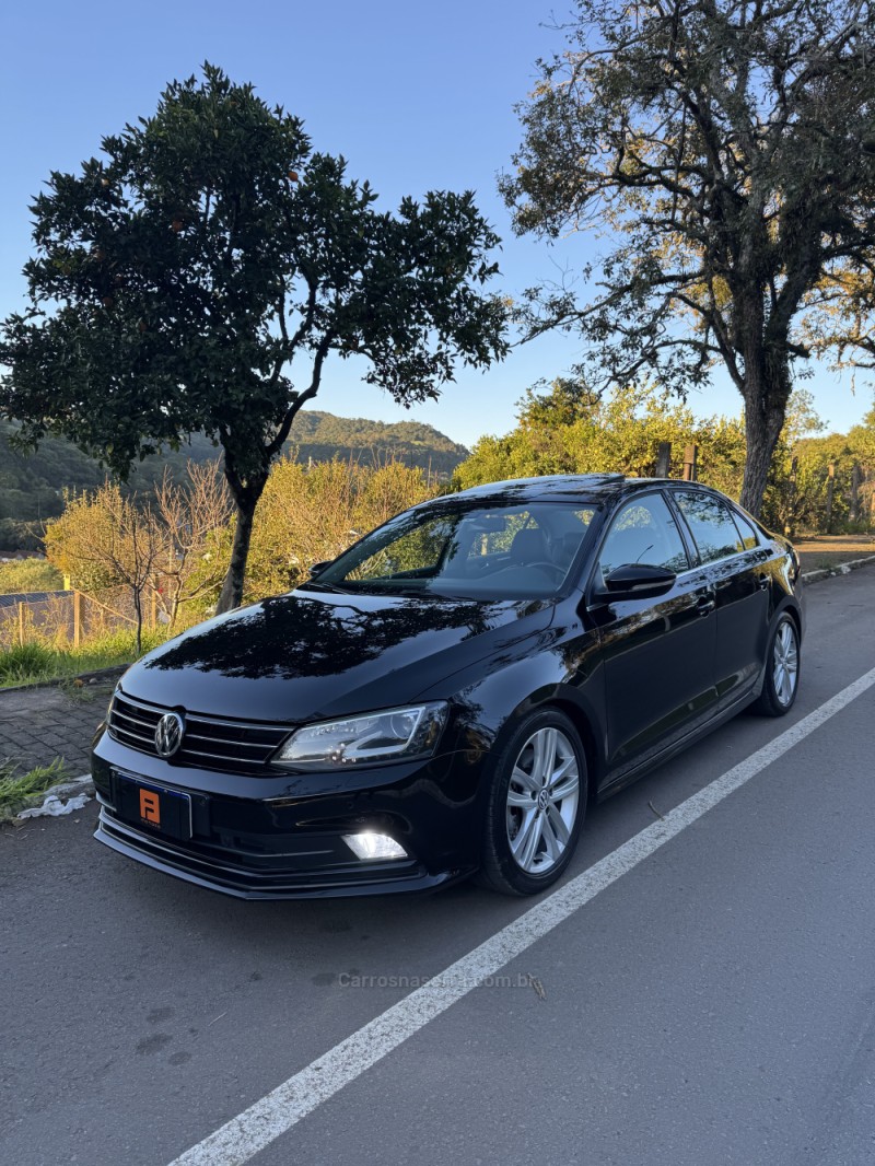 JETTA 2.0 TSI HIGHLINE 211CV GASOLINA 4P DSG