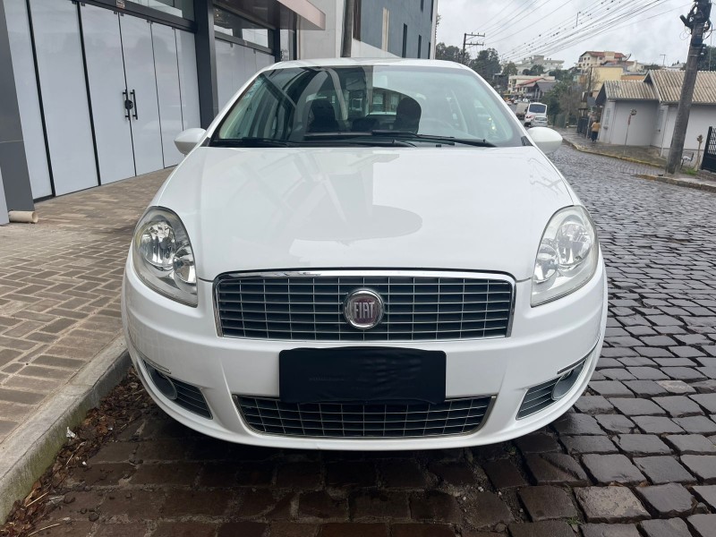 LINEA 1.8 ESSENCE 16V FLEX 4P MANUAL - 2013 - BENTO GONçALVES